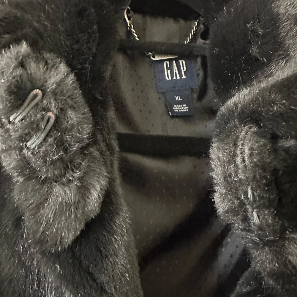 GAP Black Faux Teddy Jacket for Women - Picture 7 of 8